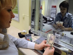 При обмене валюты россиянам придется заплатить налог 13%